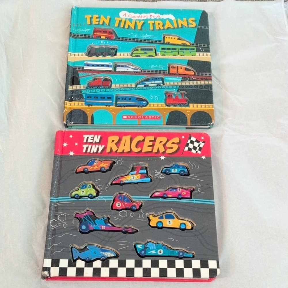 Scholastic Blue and Red Racing Cars Toy Set